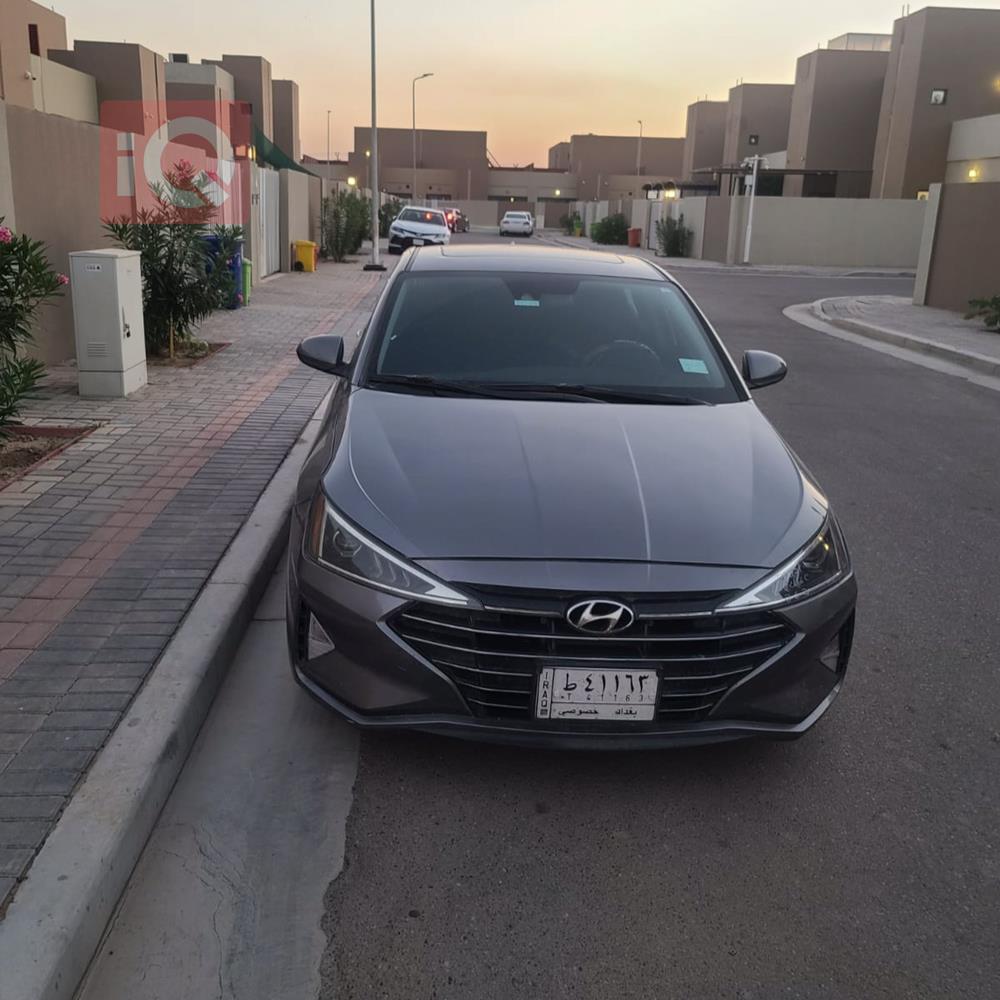 هیوندای ئەلەنترا